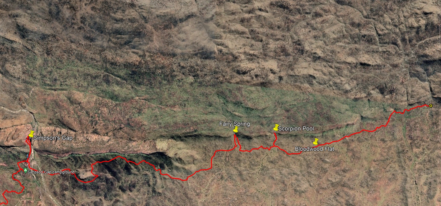 The trail from Wallaby Gap to Simpsons Gap.